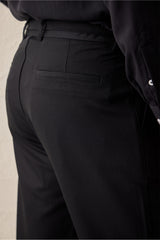 Schwarze Herren-Gurkha-Hose mit Bundfalten, verstellbarer Bund, taillierte, schmal zulaufende Passform