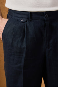 Herren-Hose aus 100 % Leinen in Marineblau mit Bundfalten und Kordelzug, bequeme, gerade Passform