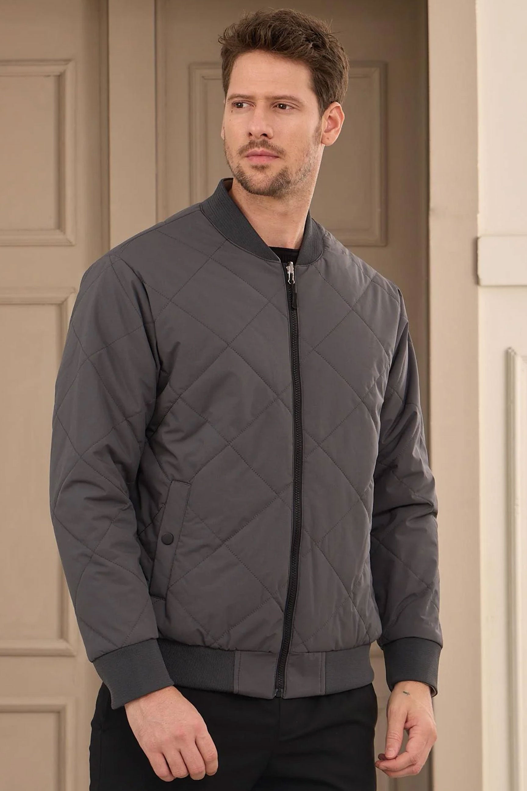 Wendbare Herren-Bomberjacke in Grau und Beige, leicht, gesteppt, 2-in-1