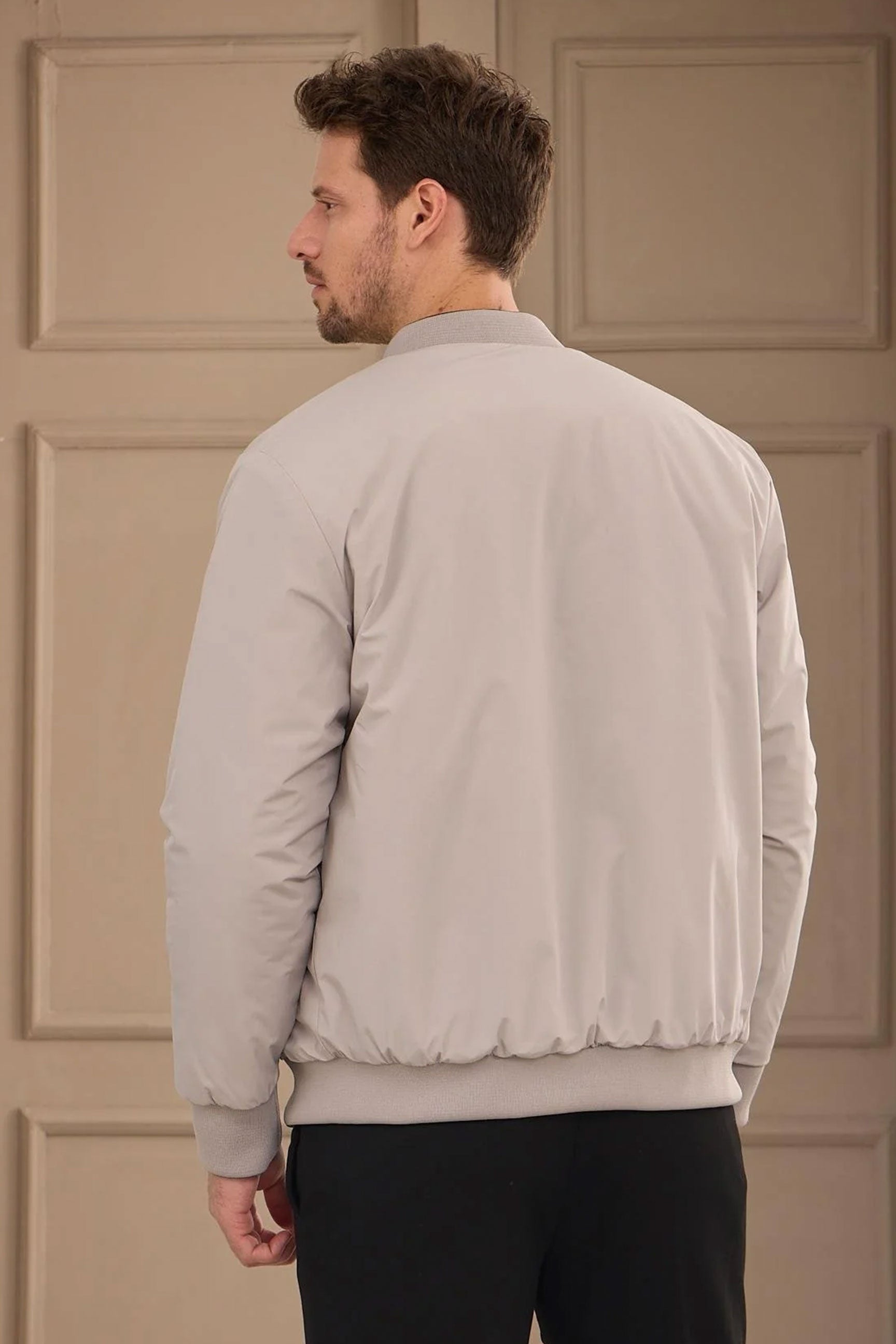 Wendbare Herren-Bomberjacke in Grau und Beige, leicht, gesteppt, 2-in-1
