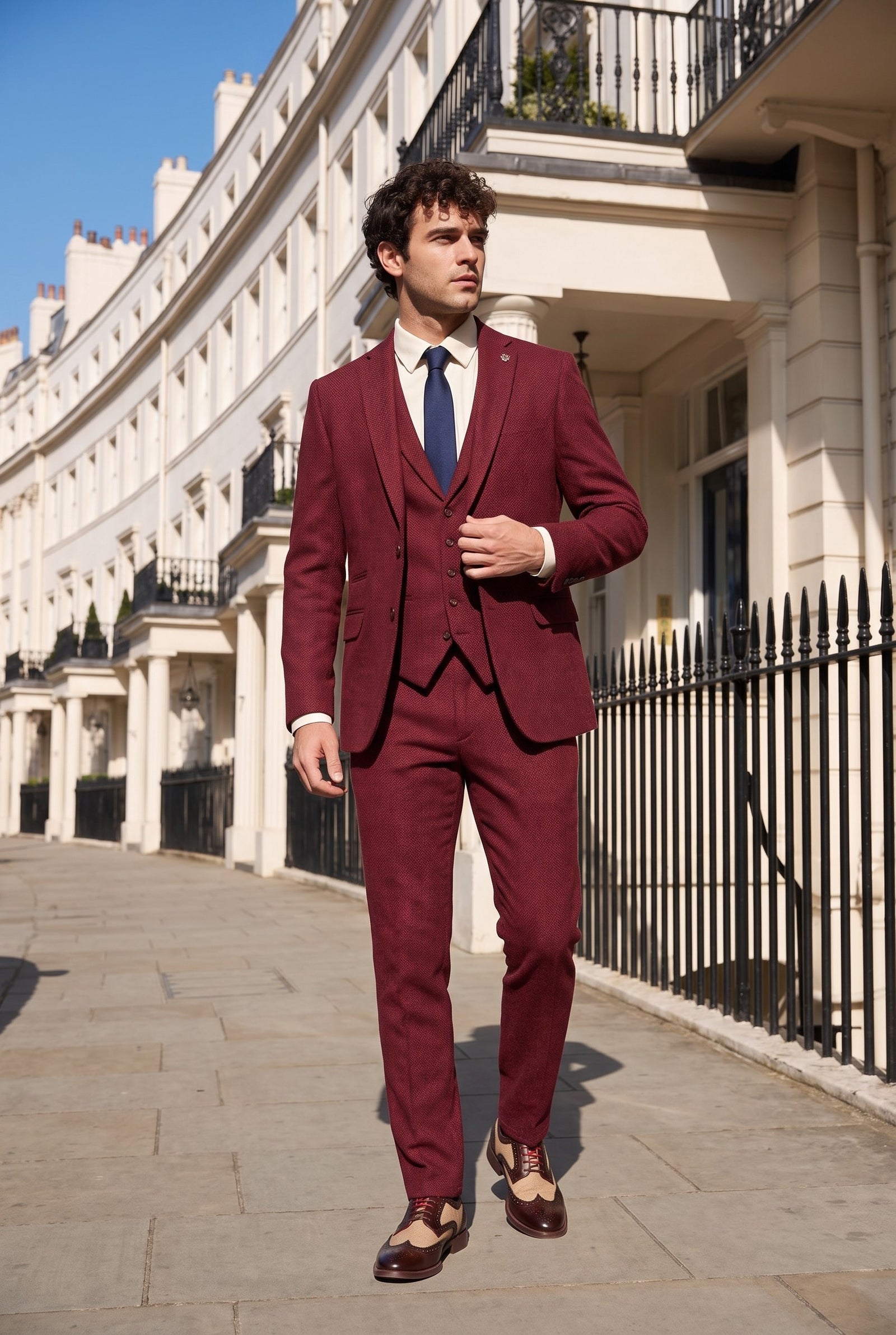 Look #508 styled with Weinroter 3-teiliger Tweedanzug für Herren mit Fischgrätenmuster - STZ11