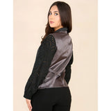 Graue Damenweste aus Tweed mit Karomuster