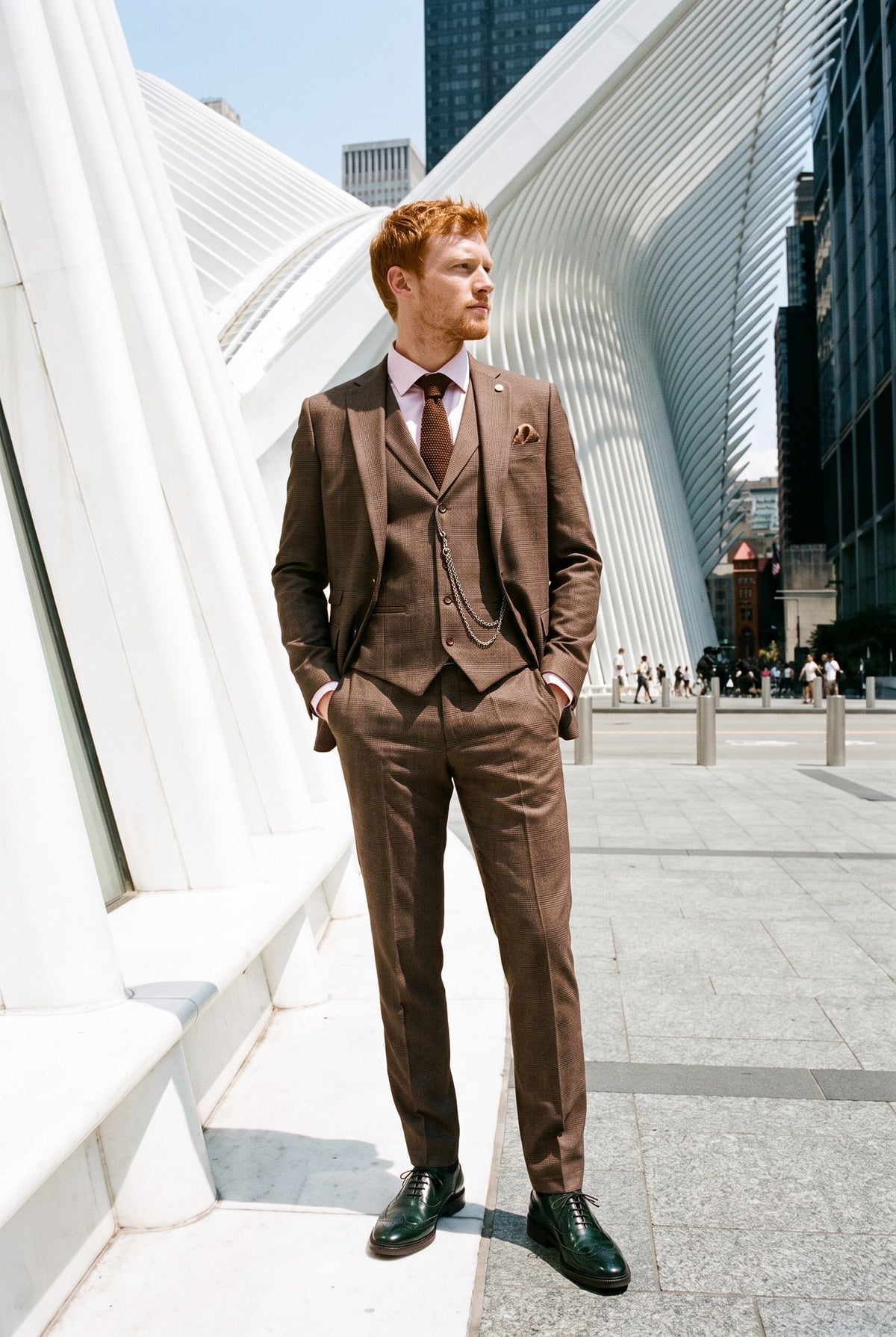 Look #1010 styled with TP-50 - Brauner 3-teiliger Herrenanzug im Prince-of-Wales-Karo-Muster
