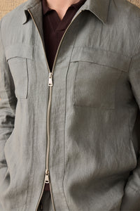 Herren-Hemdjacke aus Leinen in Salbeigrün mit Reißverschluss, leichtes Sommer-Overshirt
