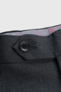 Malibu – Dreiteiliger Herrenanzug in Anthrazit mit Struktur
