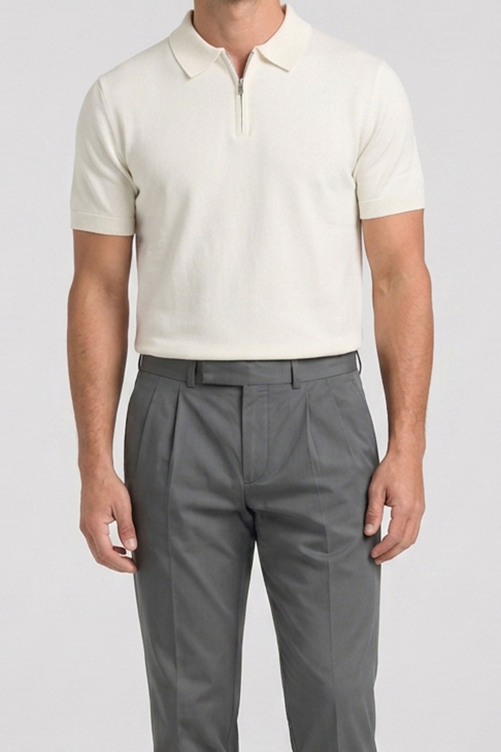 Herren-Poloshirt in Off-White, Strick, Kurzarm, mit Reißverschluss am Kragen, weichem Materialmix