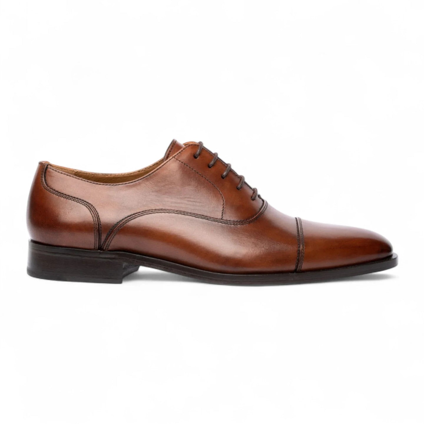 Braune, schlichte Derby-Schuhe aus Leder für Herren mit Kappe