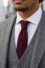 Burgunderrote Strickkrawatte für Herren
