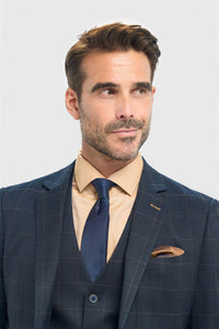 Herrenblazer in Marineblau mit Karomuster und taillierter Passform