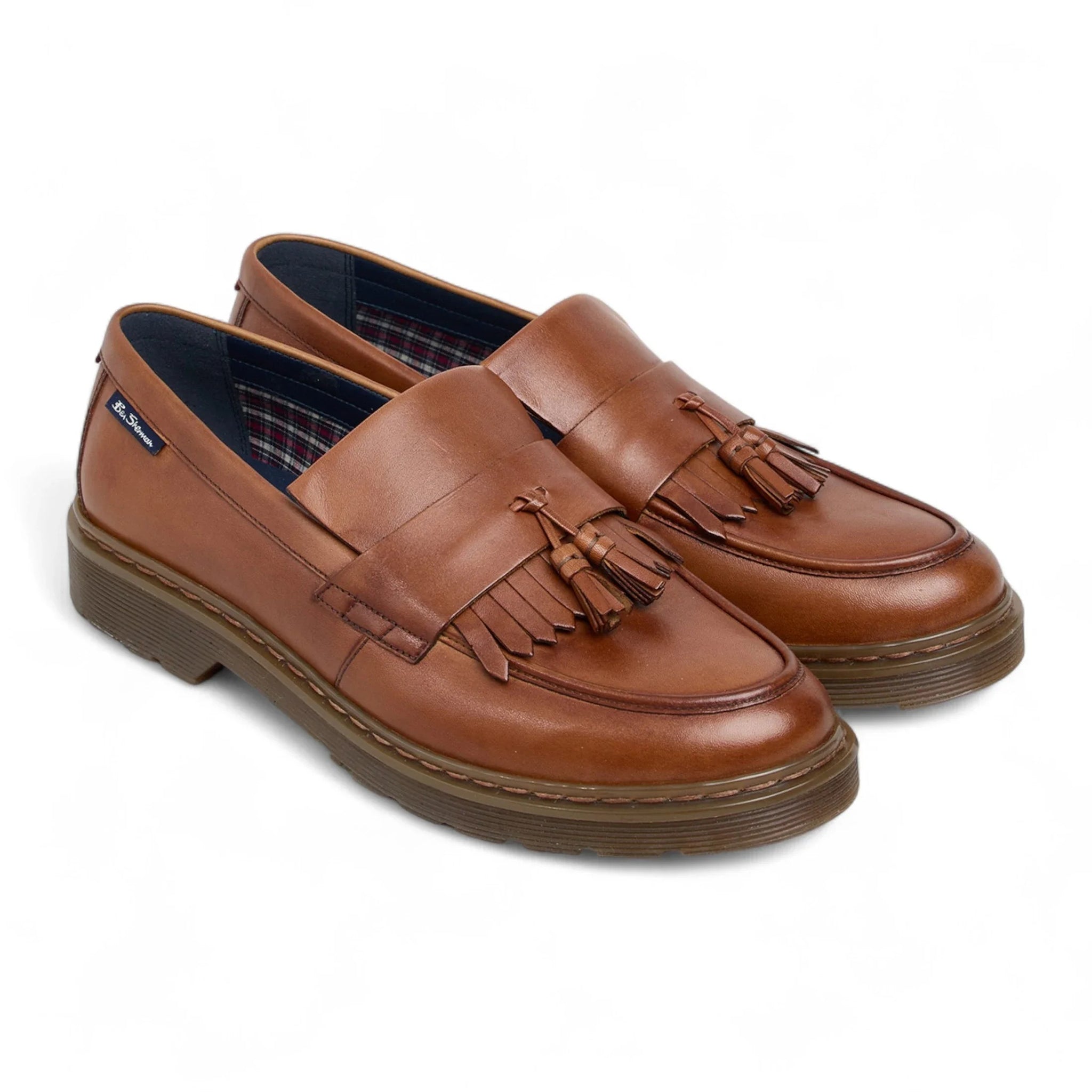 Herren-Slipper aus hellbraunem Leder mit dicker Sohle und Quasten