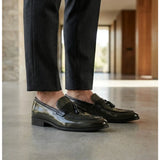 Herren-Slipper mit Quasten und Hochglanzfinish