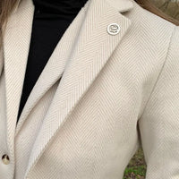 WSN15 – Damenblazer aus cremefarbenem Wollmischgewebe und Tweed